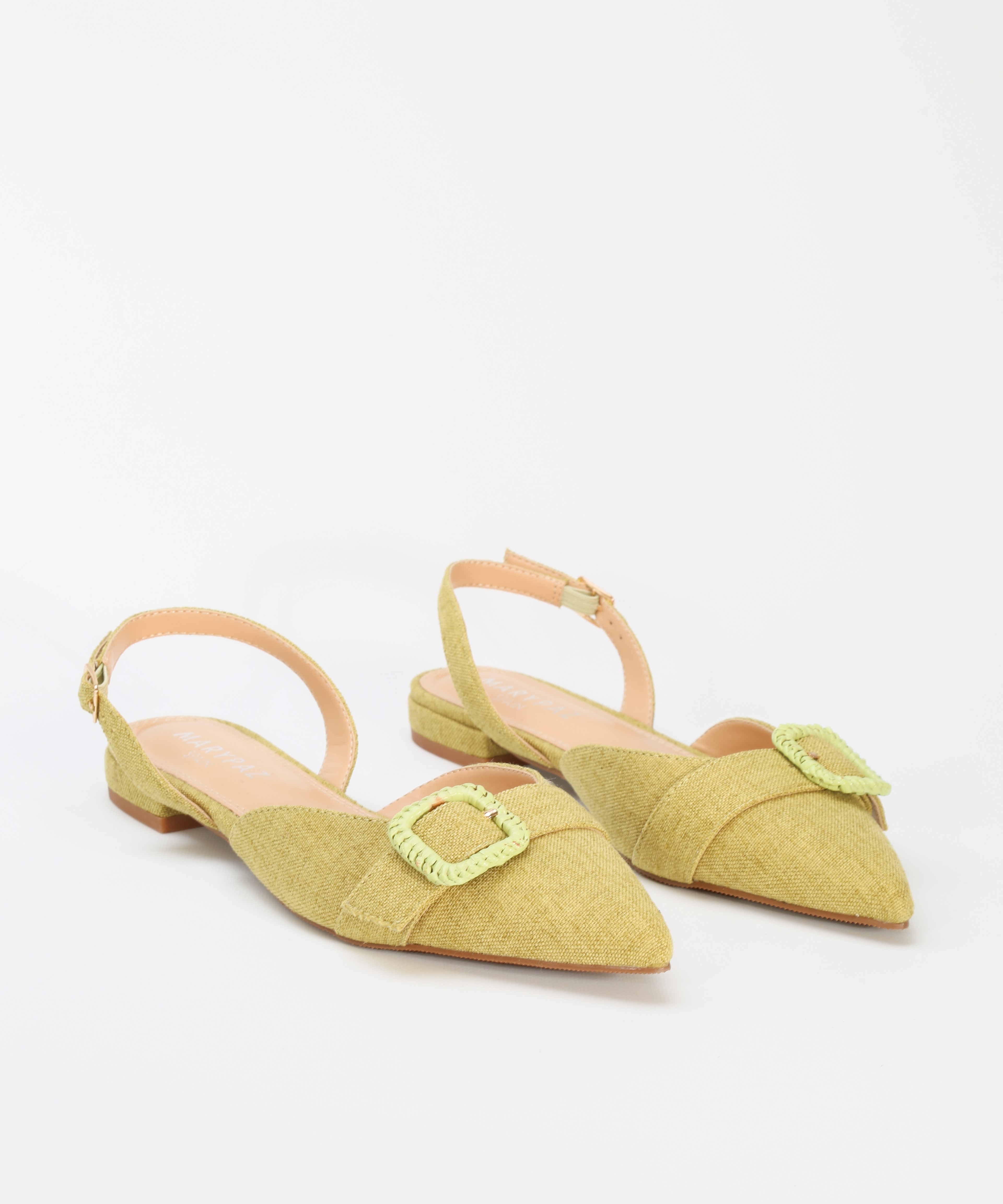 Sapato aberto atr&aacute;s com fivela image number null